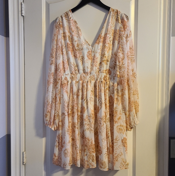 ForEver New Caterina Floral Ring-Detail Curve Mini Dress Size 14 - Picture 3 of 7